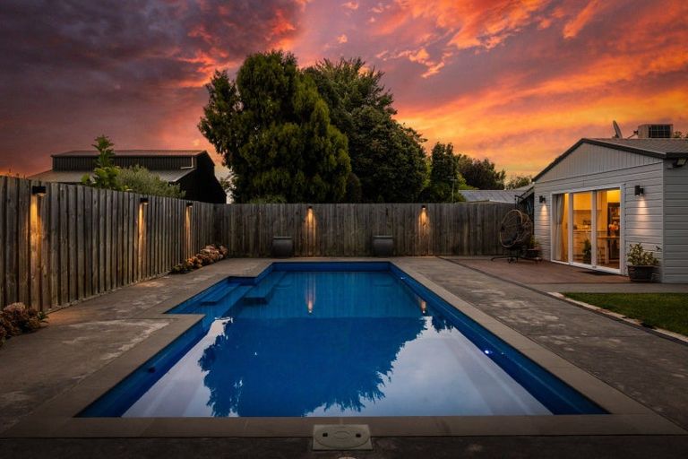 Photo of property in 109 Main Rd Clive, Clive, 4102