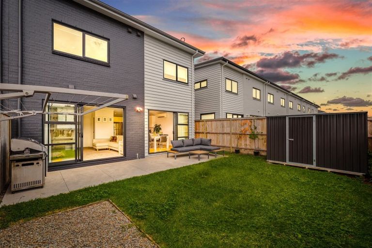 Photo of property in 24 Vincent Mcgrath Crescent, Swanson, Auckland, 0614