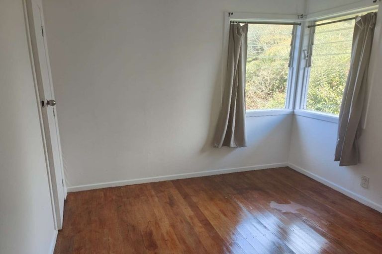 Photo of property in 182 Hutchinson Avenue, New Lynn, Auckland, 0600