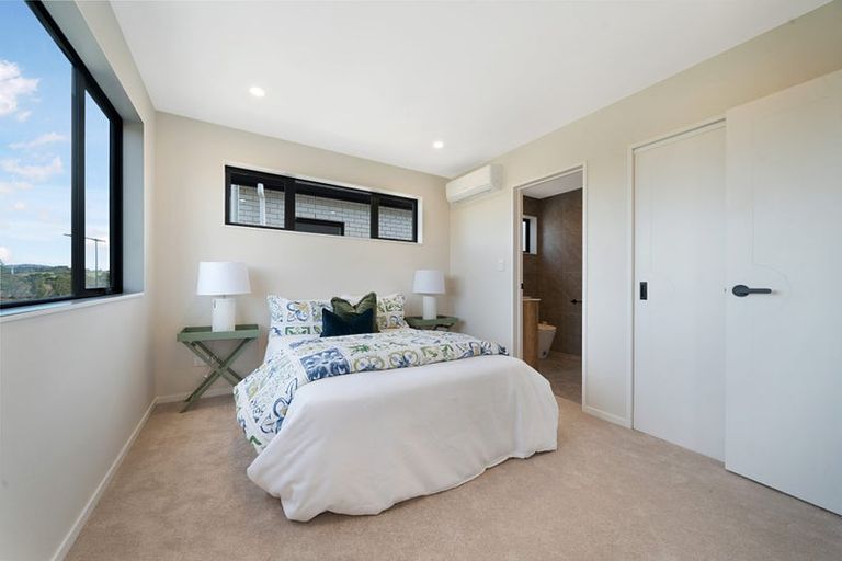 Photo of property in 9 Octans Road, Westgate, 0814