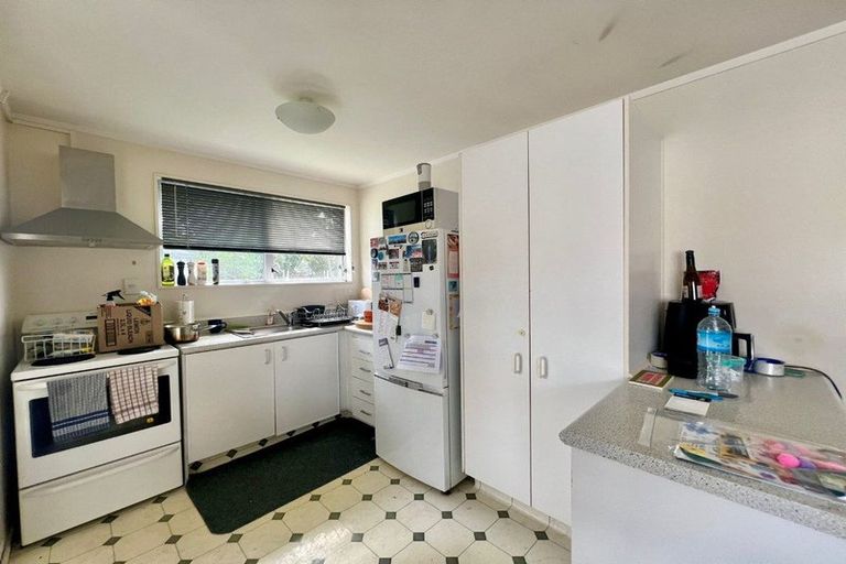 Photo of property in 40 Hassan Drive, Massey, Auckland, 0614