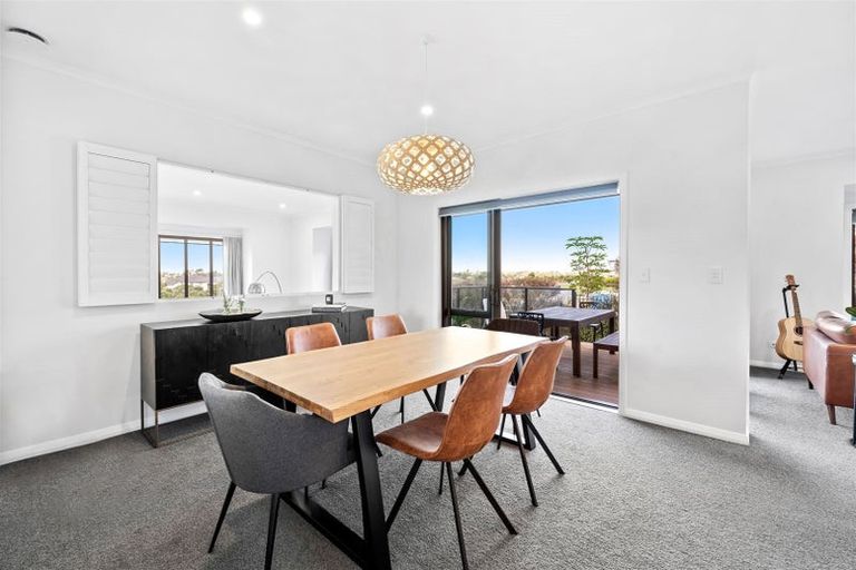 Photo of property in 96 Arran Point Parade, Orewa, 0931