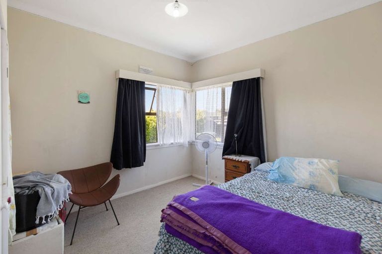 Photo of property in 73 Camberwell Road, Hawera, 4610