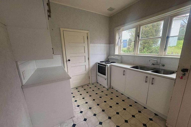 Photo of property in 84 Sunshine Avenue, Karori, Wellington, 6012