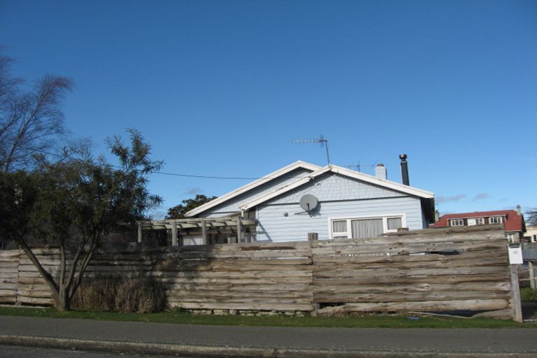 Photo of property in 15 Albert Street, Winton, 9720