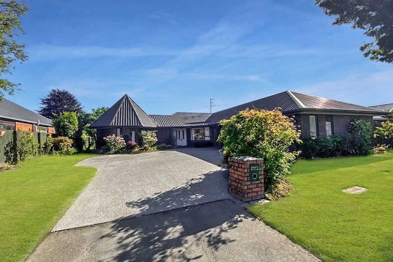 Photo of property in 18 Althorp Place, Avonhead, Christchurch, 8042