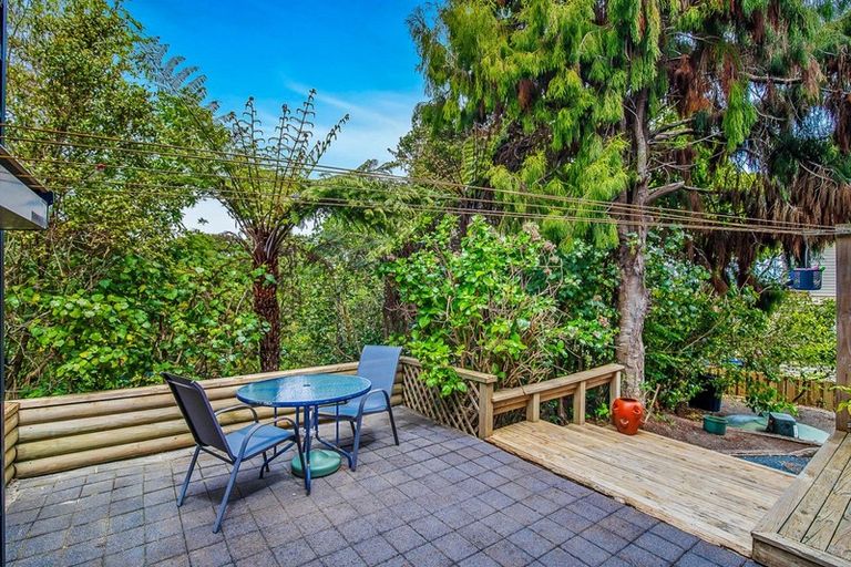 Photo of property in 12 Adams Road, Thornton Bay, Thames, 3575