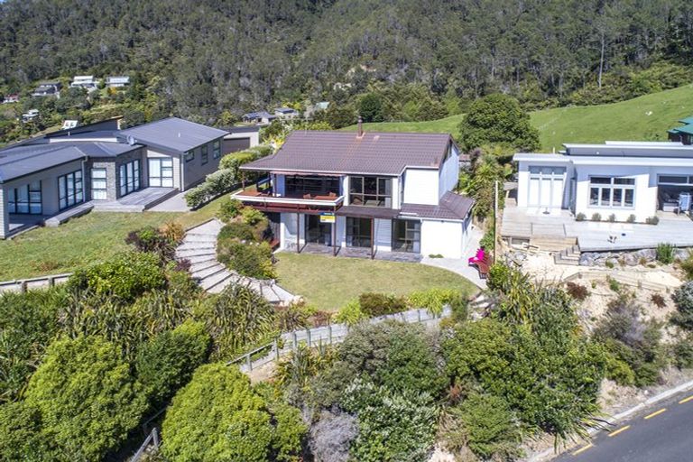 Photo of property in 77 Grange Road, Hahei, Whitianga, 3591