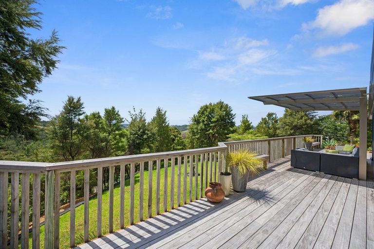 Photo of property in 361a Paremoremo Road, Paremoremo, Auckland, 0632