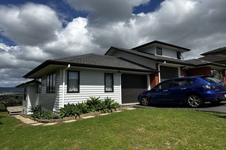 Photo of property in 34 Tiriwa Drive, Massey, Auckland, 0614