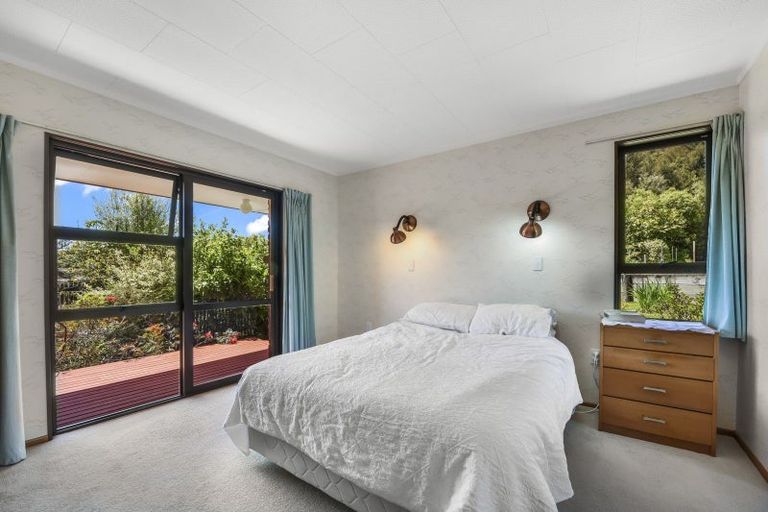 Photo of property in 6 Moana View Road, Waikawa, Picton, 7220