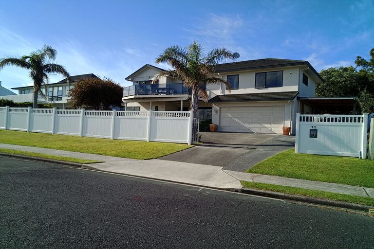 Photo of property in 71 Pacific Parade, Army Bay, Whangaparaoa, 0930