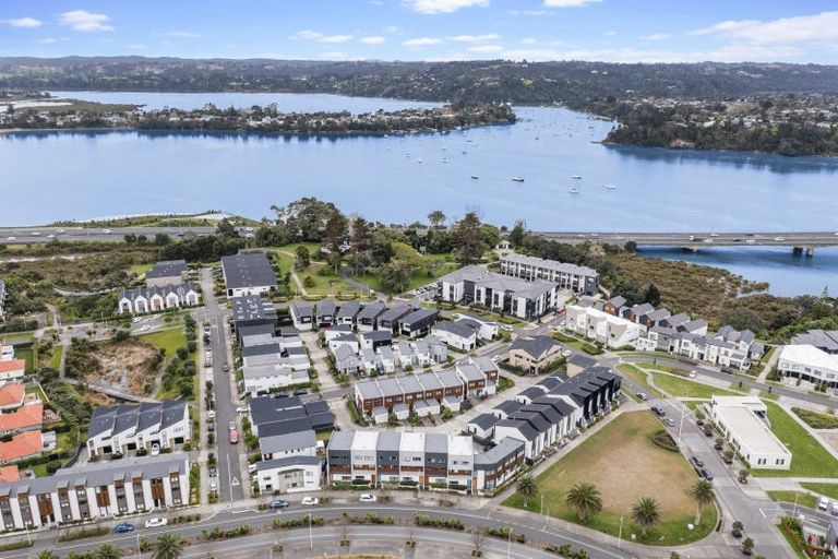 Photo of property in 24 Alexander Willis Crescent, Hobsonville, Auckland, 0616