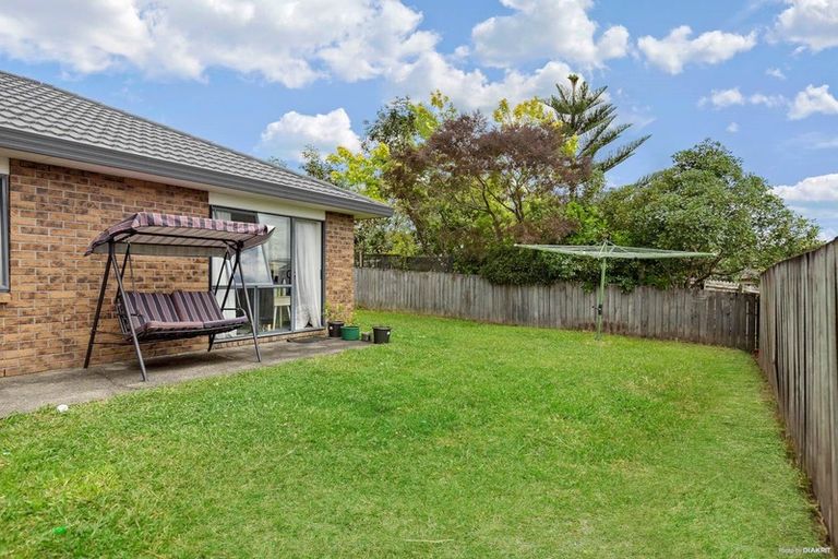 Photo of property in 19 Arlose Place, Westgate, Auckland, 0614