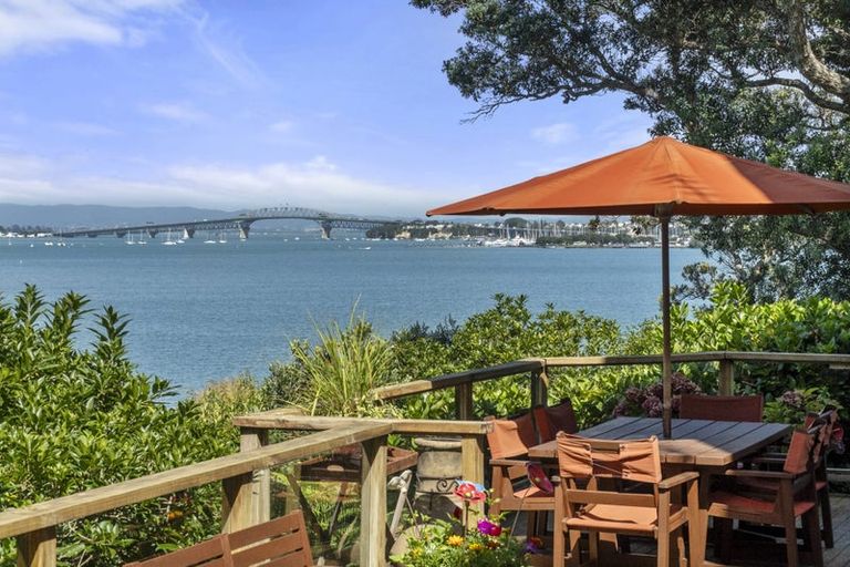 Photo of property in 83 Ngataringa Road, Devonport, Auckland, 0624