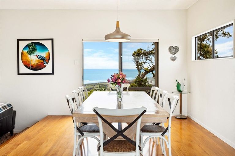 Photo of property in 107 Oaia Road, Muriwai, Waimauku, 0881