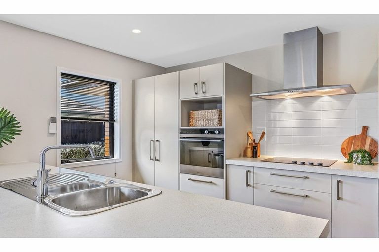 Photo of property in 34 Wallingford Crescent, Rolleston, 7615