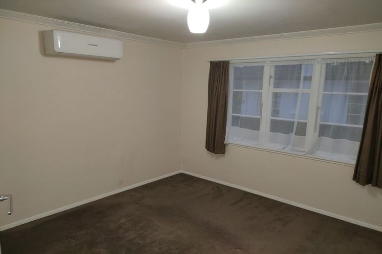 Photo of property in 36 Gibbons Street, Upper Hutt Central, Upper Hutt, 5018