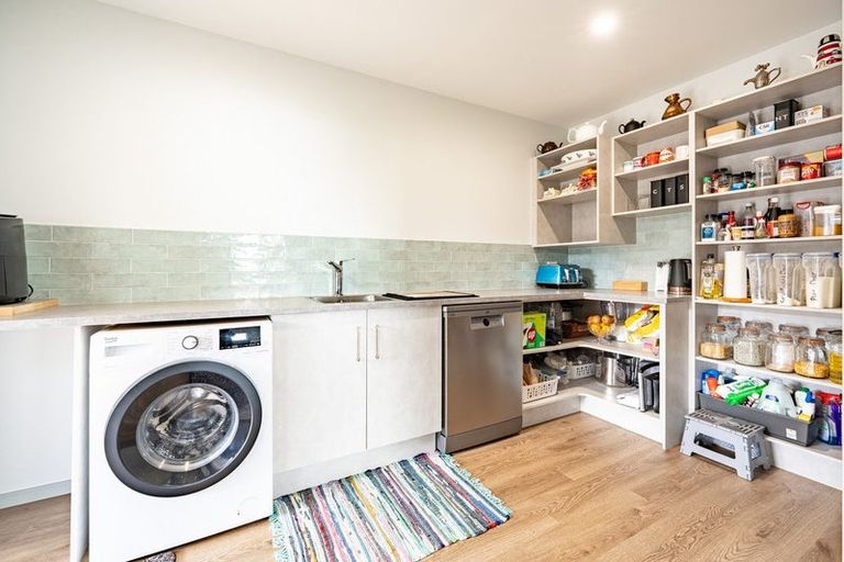 Photo of property in 5 Rangikorero Place, Whangarei Heads, 0174