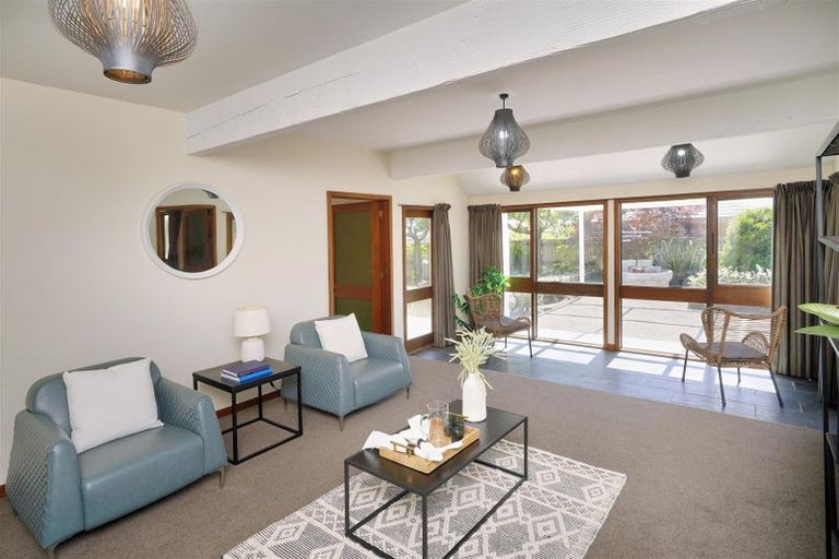 Photo of property in 70b Avonhead Road, Avonhead, Christchurch, 8042