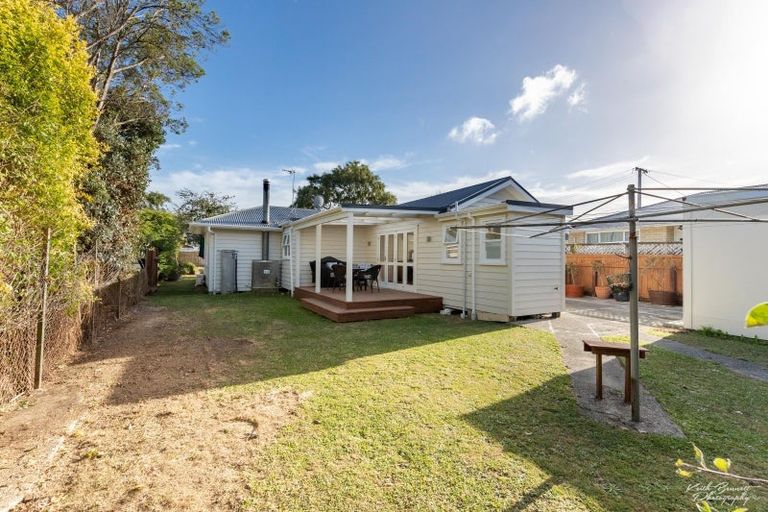 Photo of property in 131 Martin Street, Wallaceville, Upper Hutt, 5018