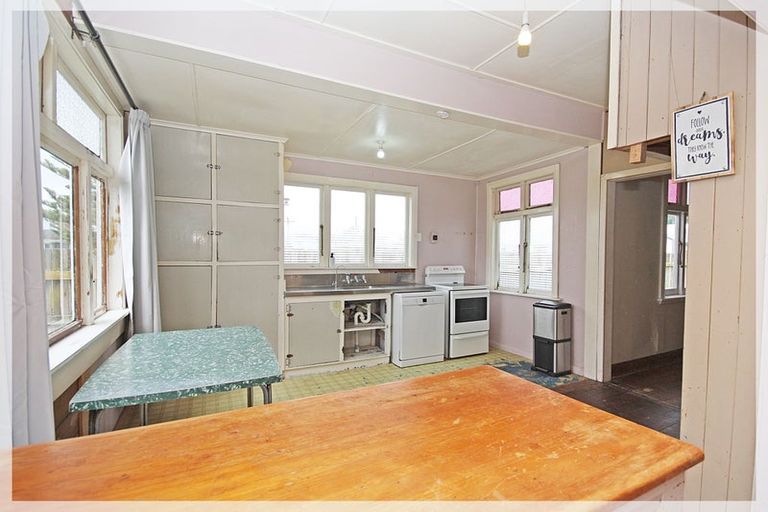 Photo of property in 13 Gladstone Street, Foxton, 4814