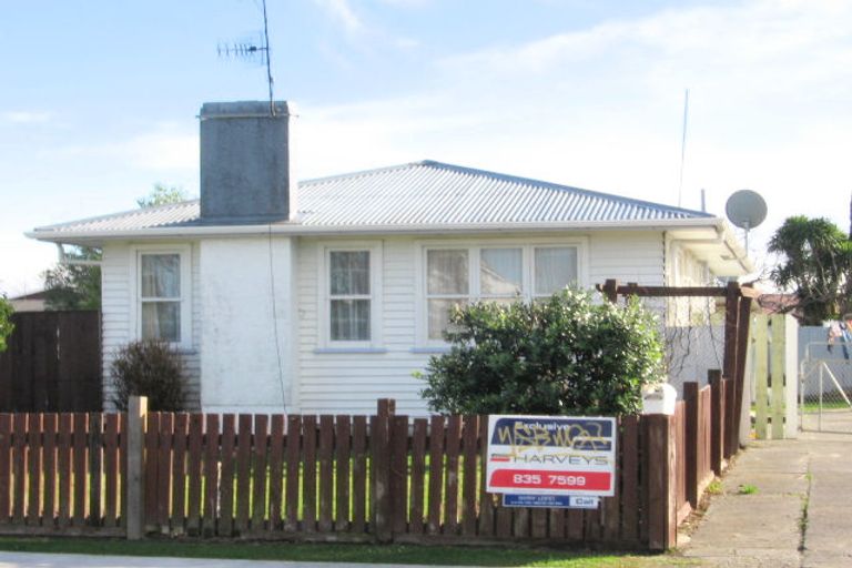 Photo of property in 15a Constable Crescent, Onekawa, Napier, 4110