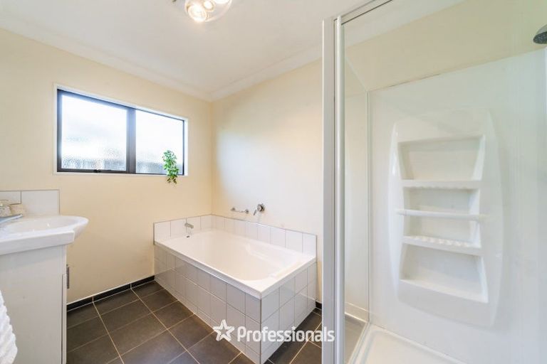 Photo of property in 33 Moana Grove, Waiwhetu, Lower Hutt, 5010