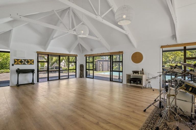 Photo of property in 221 Awai Road, Tarurutangi, New Plymouth, 4372