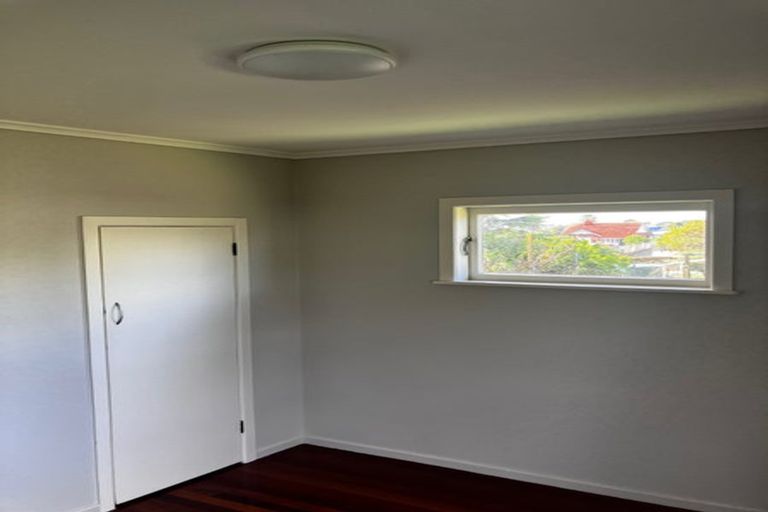 Photo of property in 59 Hutchinson Avenue, New Lynn, Auckland, 0600