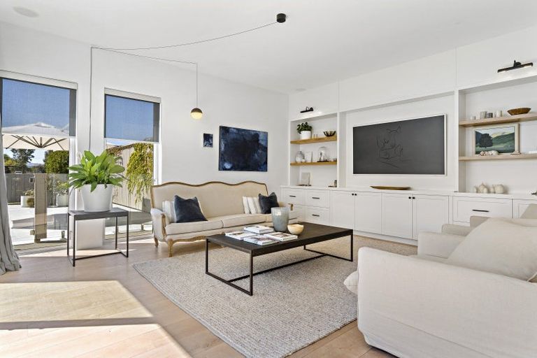 Photo of property in Dublin Street, Martinborough, 5711