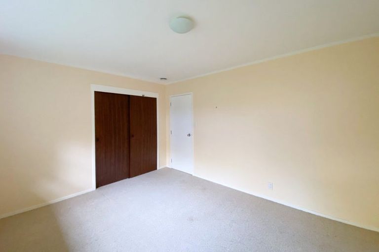 Photo of property in 1/12 Newstead Avenue, Browns Bay, Auckland, 0632