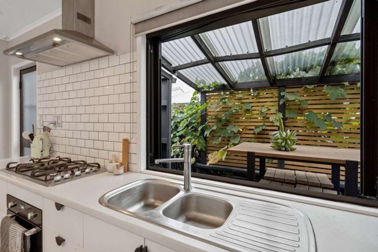 Photo of property in 37b Simpson Road, Papamoa Beach, Papamoa, 3118