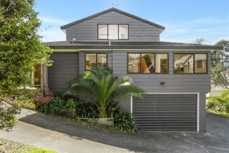 Photo of property in 1/16 Rossmore Terrace, Murrays Bay, Auckland, 0630