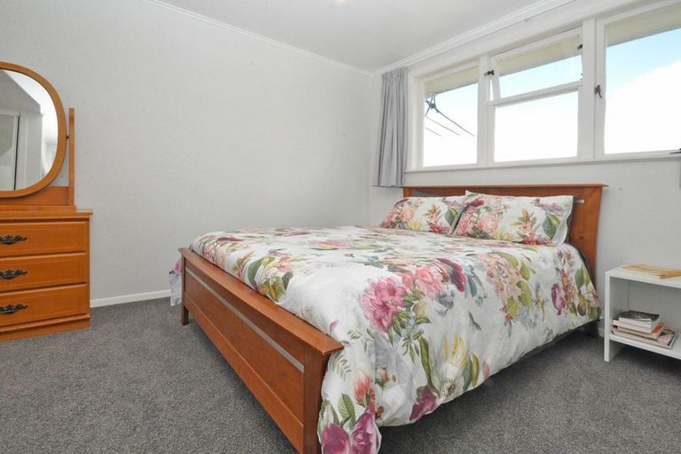 Photo of property in 74a Arimu Road, Papakura, 2110