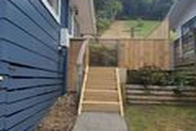 Photo of property in 7 Westra View, Tawa, Wellington, 5028