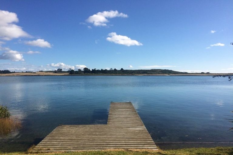 Photo of property in 281 Cove Road, Waipu, 0582