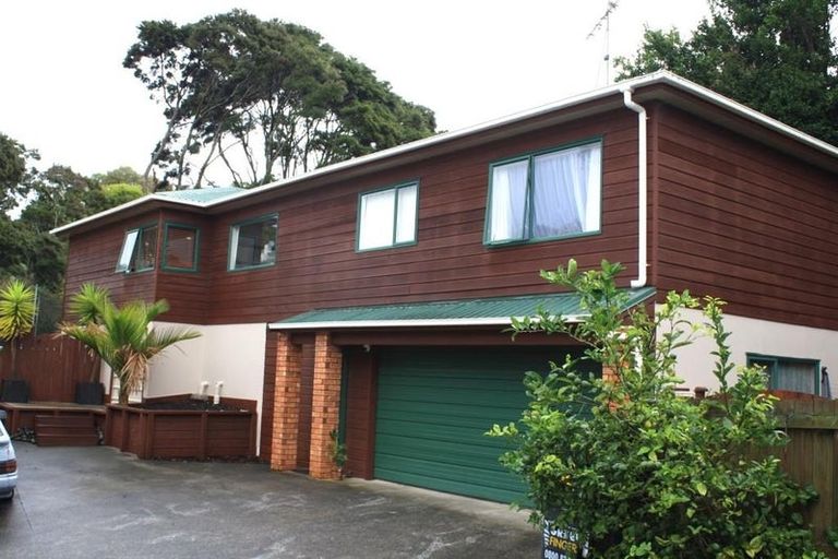 Photo of property in 1/5 Halberg Street, Glenfield, Auckland, 0629