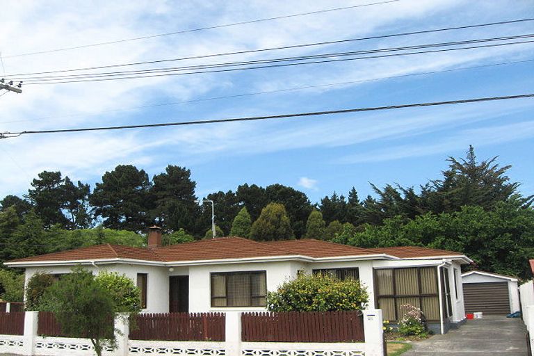 Photo of property in 90 Ottawa Road, Wainoni, Christchurch, 8061