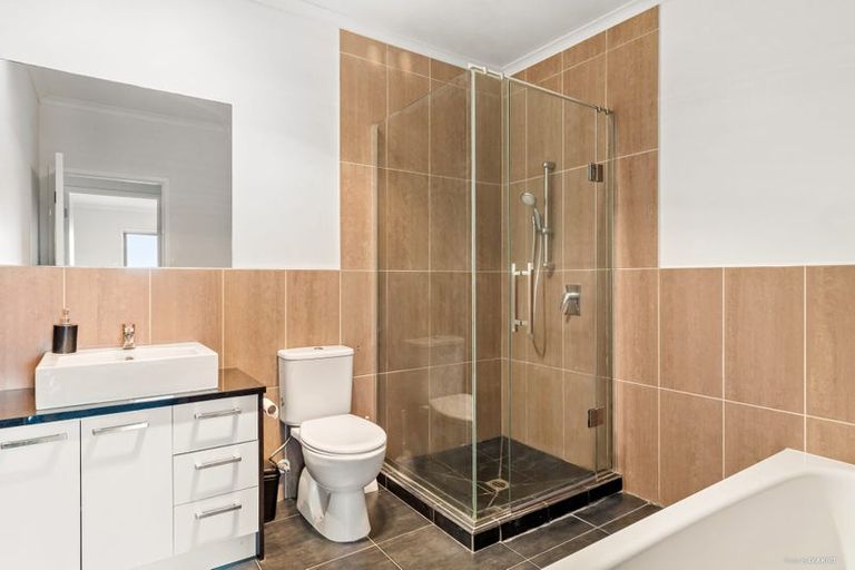 Photo of property in 14 Valley Heights Lane, Pukekohe, 2120