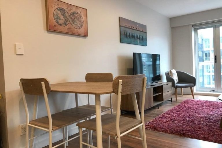 Photo of property in Terrace Heights Apartments, 8b/163 The Terrace, Wellington Central, Wellington, 6011