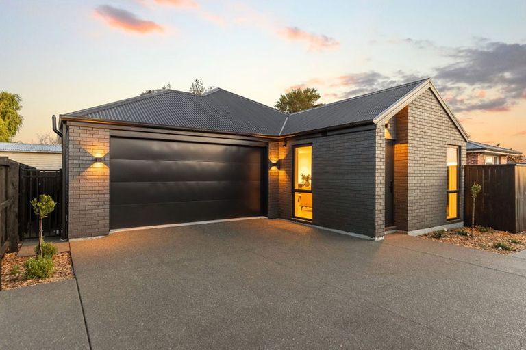 Photo of property in 1/123 Kennedys Bush Road, Halswell, Christchurch, 8025