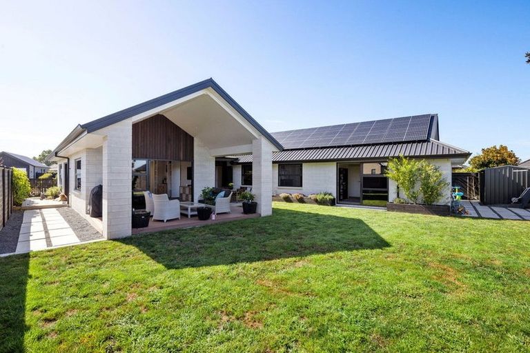 Photo of property in 6 Lewis Way, Cambridge, 3434