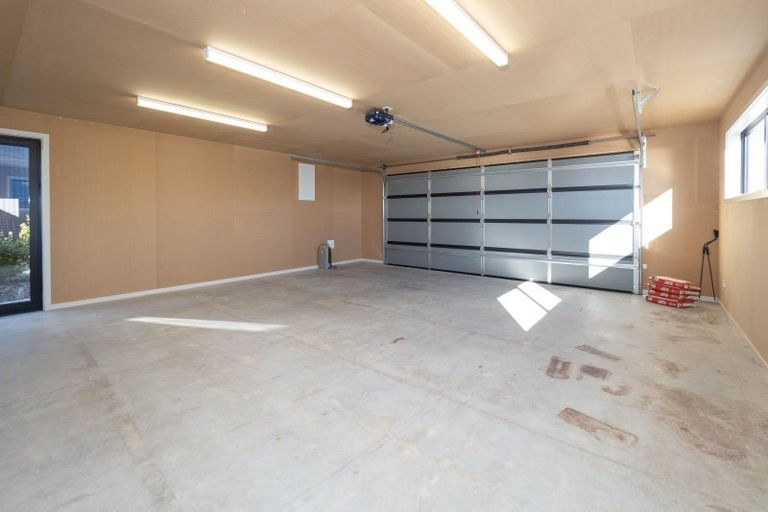 Photo of property in 203 Lake Hood Drive, Huntingdon, Ashburton, 7774