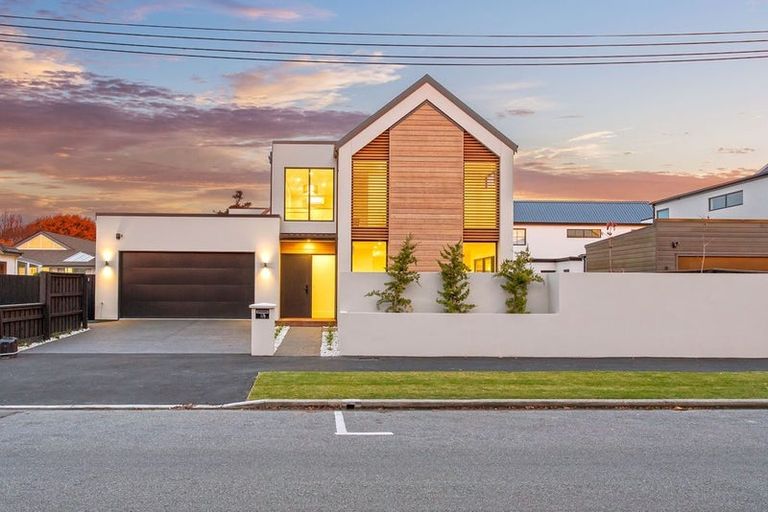 Photo of property in 17b Kirkwood Avenue, Upper Riccarton, Christchurch, 8041