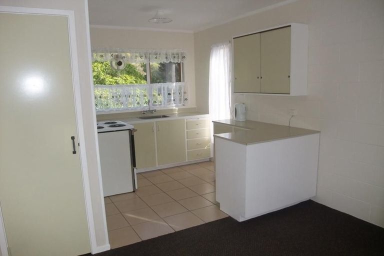 Photo of property in 4 Wyvern Place, Glenfield, Auckland, 0629