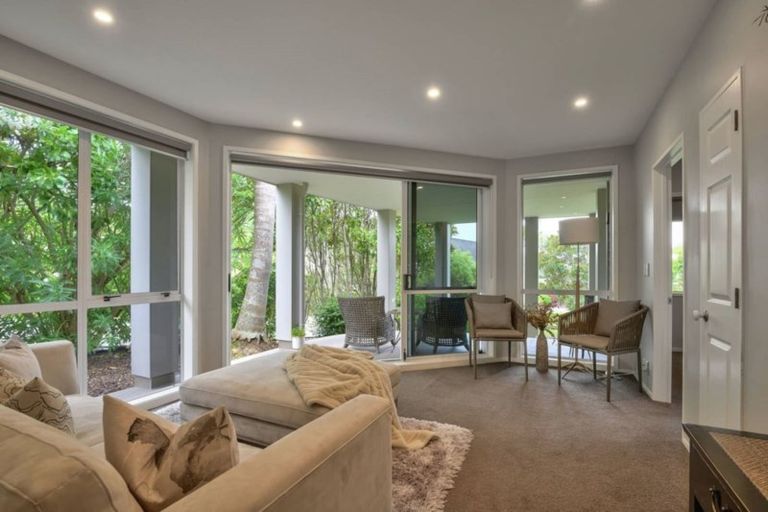 Photo of property in 33b Bleakhouse Road, Howick, Auckland, 2014