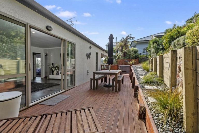 Photo of property in 52 Little John Drive, Bellevue, Tauranga, 3110