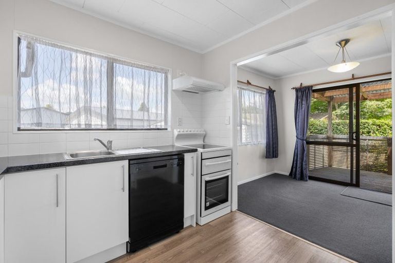 Photo of property in 74 Moore Street, Leamington, Cambridge, 3432