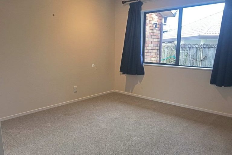 Photo of property in 11 Chiania Place, Somerville, Auckland, 2014